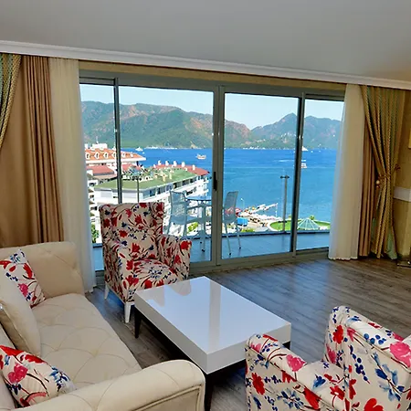 Nature Diamond Hotell